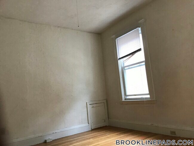 Primary Photo - 91 Verndale St