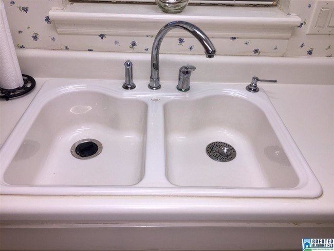 Building Photo - 2105 Montreat Pkwy