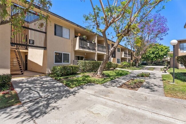 Building Photo - 12200 Montecito Rd