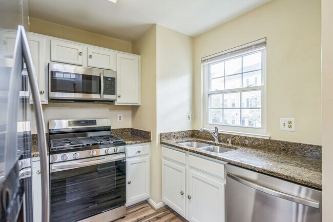 Building Photo - 46051 Marble Terrace