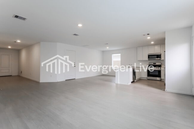 Building Photo - 19747 US-59