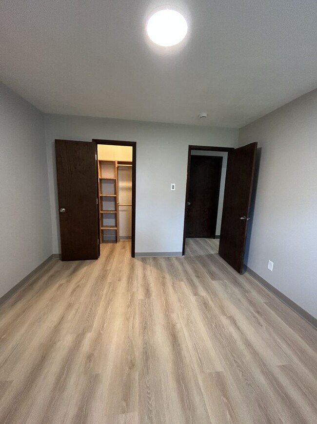 Building Photo - Just Remodeled! 3BR 1 1/2BA House - w/Garage!