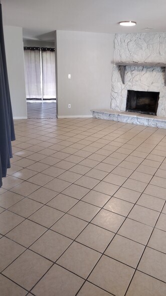Building Photo - 2842 Villa Woods Cir