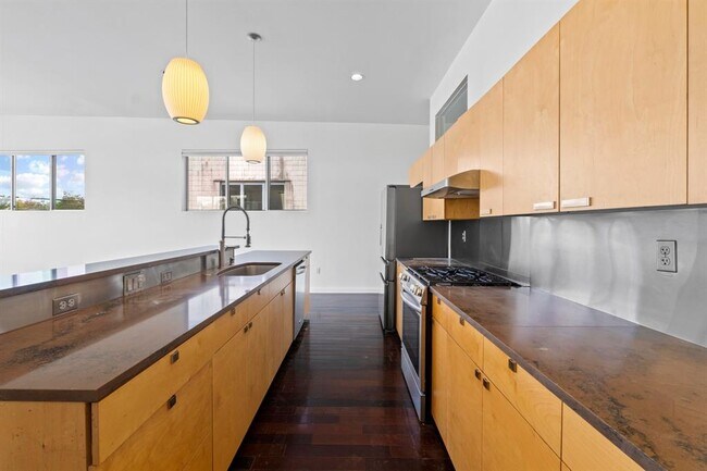 Building Photo - 508 E 53rd St