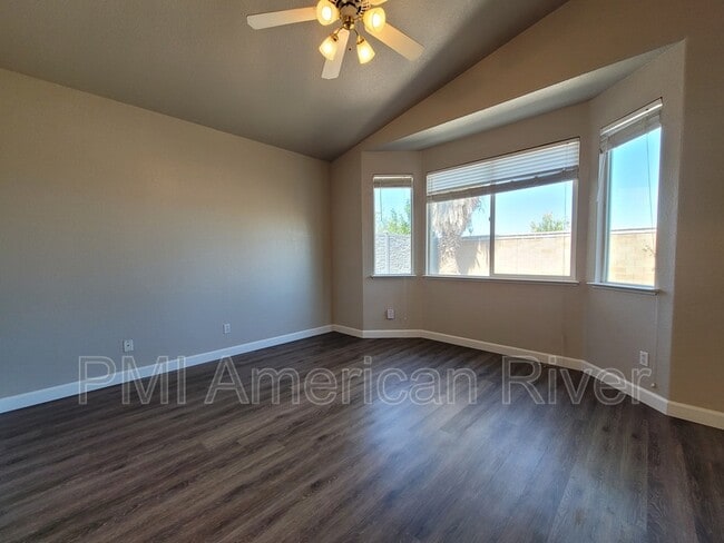 Building Photo - 10893 Bellone Way
