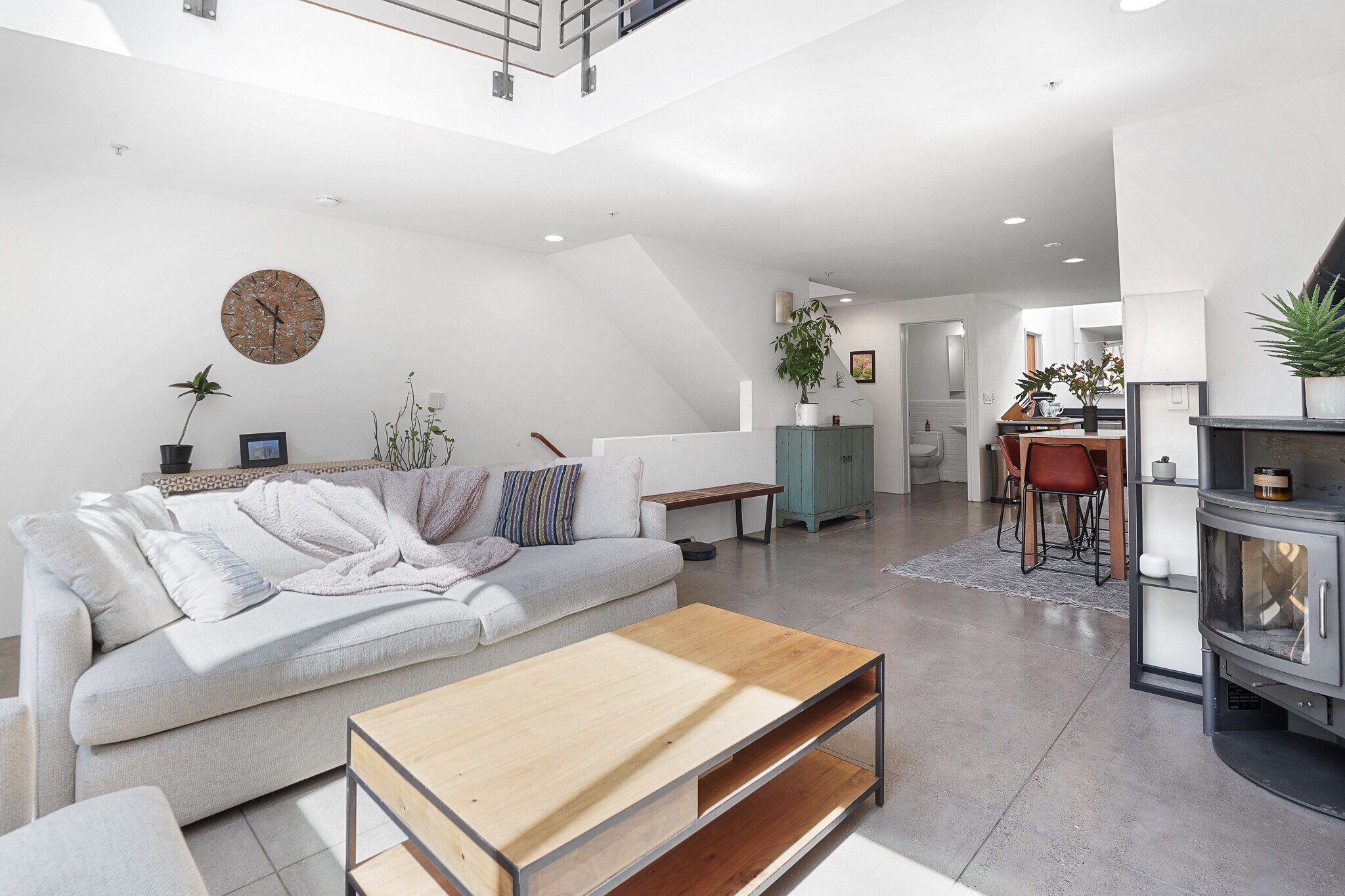 Living Room - 712 Bryant St