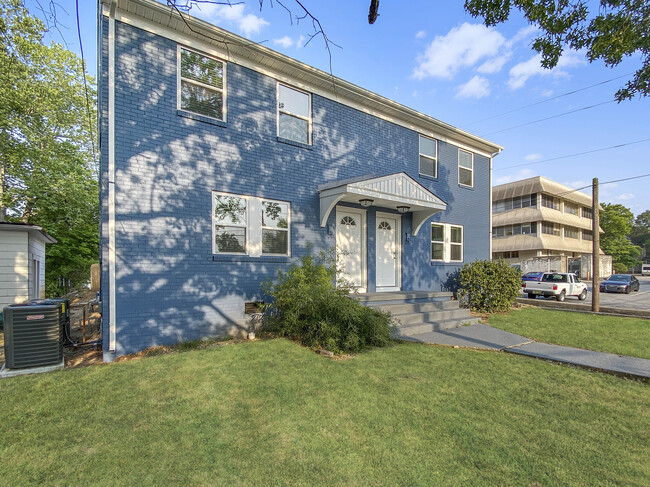 Primary Photo - 108 Adams St