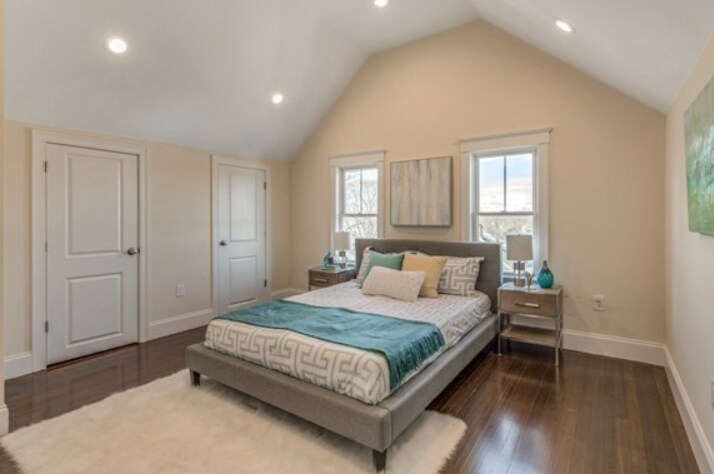 Building Photo - 107 Warren St