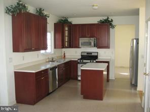 Building Photo - 4 Cobblers Cir