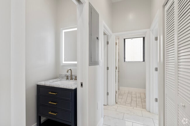 Interior Photo - 29 Palmetto Dr