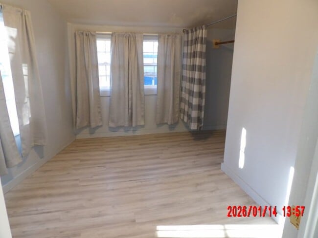 Building Photo - 1306 10th St