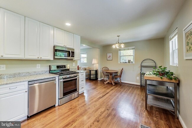 Building Photo - 4715 Oxbow Rd