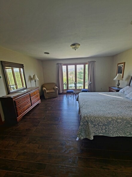 Building Photo - 3 Rolling Meadows Ln