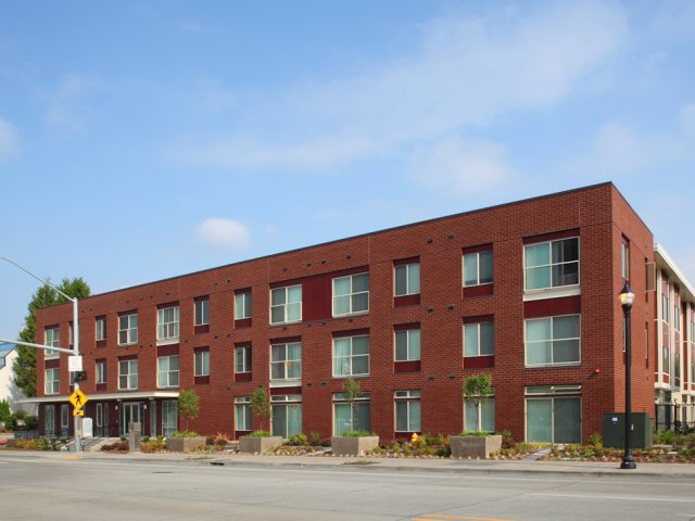 Building Photo - Town Center Station