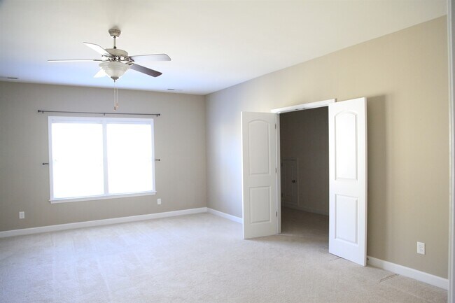 Building Photo - Perfect 4bd/2.5bth home in desirable Millb...