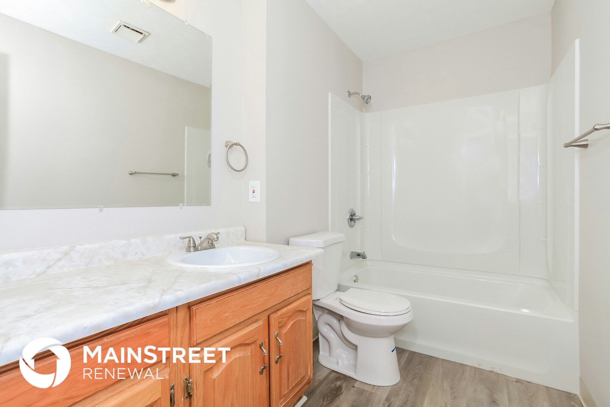 Building Photo - 12097 Hazelhurst Dr