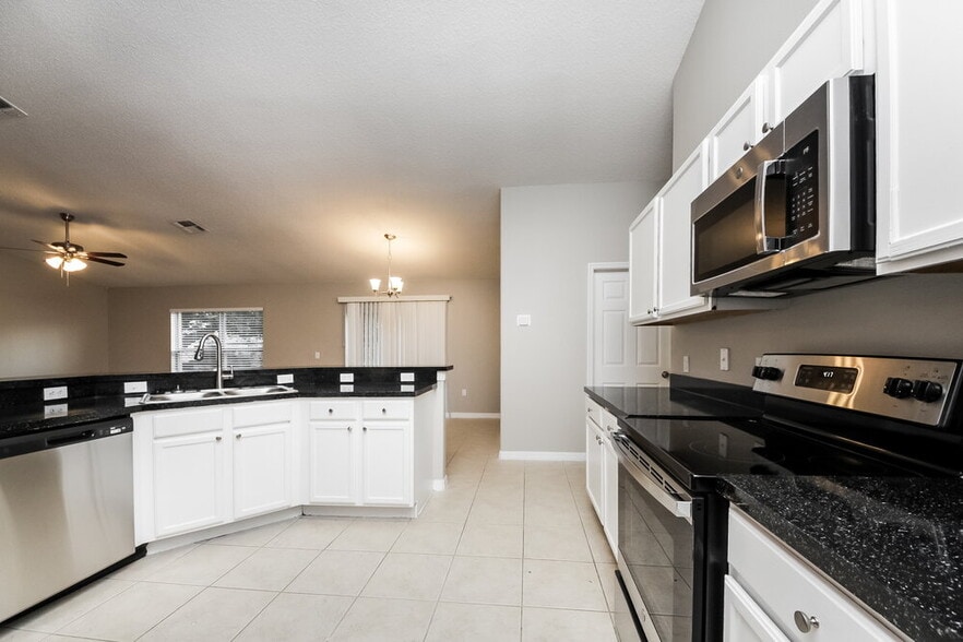 Building Photo - 859 Jarnac Dr