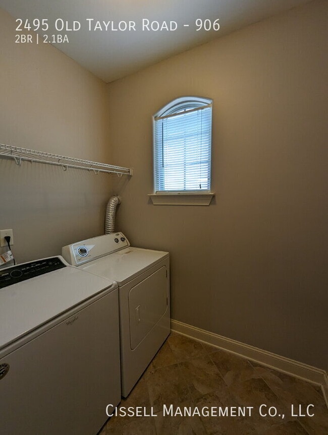 Building Photo - 2495 Old Taylor Rd