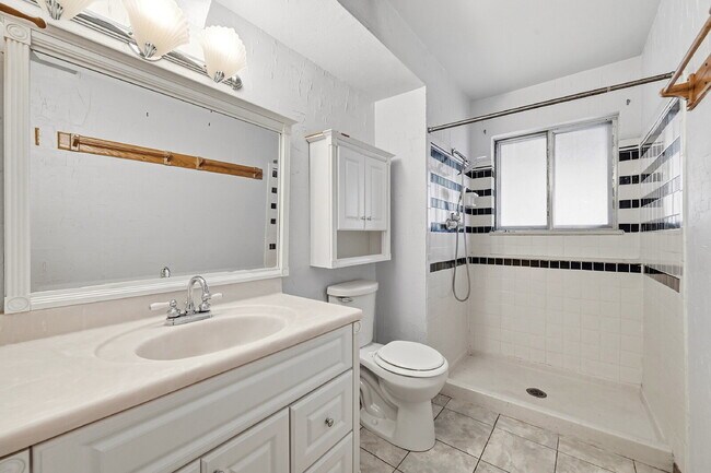 Building Photo - $2,145.95 with $300 off the first month's rent, 4 Beds - 2 Bath, Single Family Home in Colorado S...