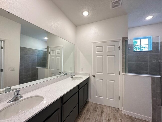 Building Photo - 7399 Mezzano Ln