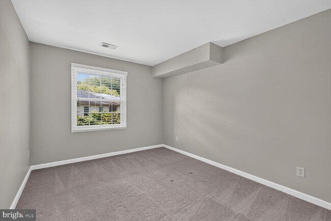 Building Photo - 8358 Dunham Ct