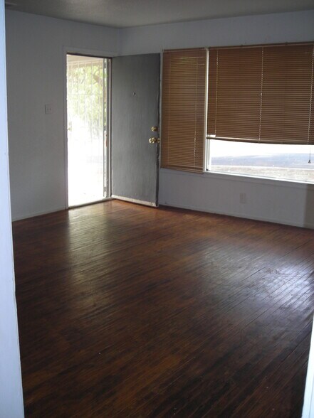Building Photo - 3471 Stauss Ave