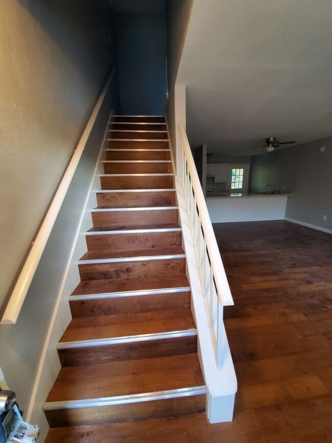 Building Photo - 102 Austin Stone Dr