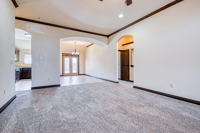 Building Photo - Beautiful home in desired Williamson Farms!