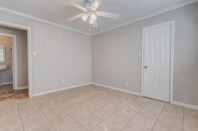 Building Photo - 6751 Richwood Rd