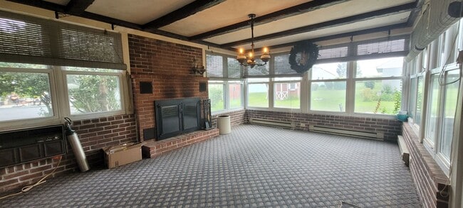 Building Photo - 4 bedroom 1.5 Bathroom home in Leola