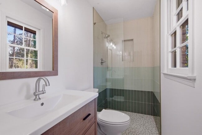 Building Photo - 2751 Cedarbrook Dr