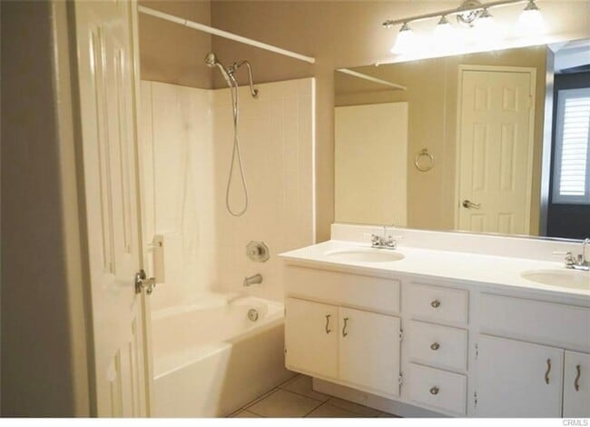 Building Photo - Adorable Condo in Anaheim Hills *Coming Soon*
