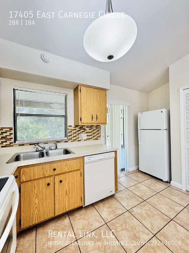 Building Photo - 17405 E Carnegie Cir