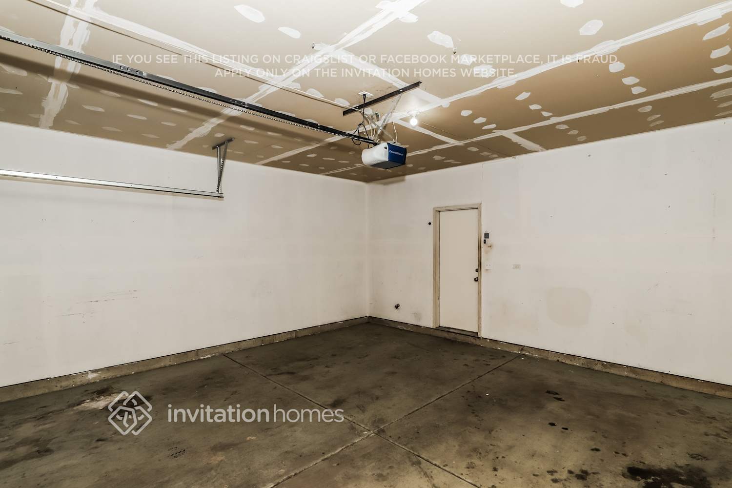 Building Photo - 271 Springbrook Trail S