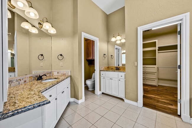 Building Photo - 404 NW 76th- Hot new listing!