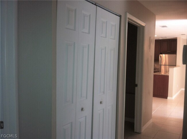 Building Photo - 6194 Principia Dr