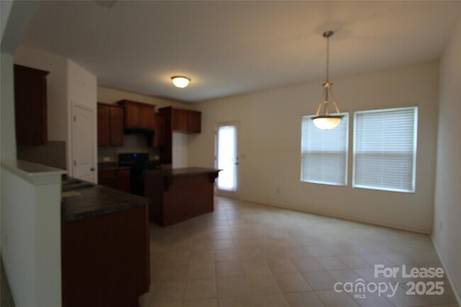 Building Photo - 300 Commodore Loop