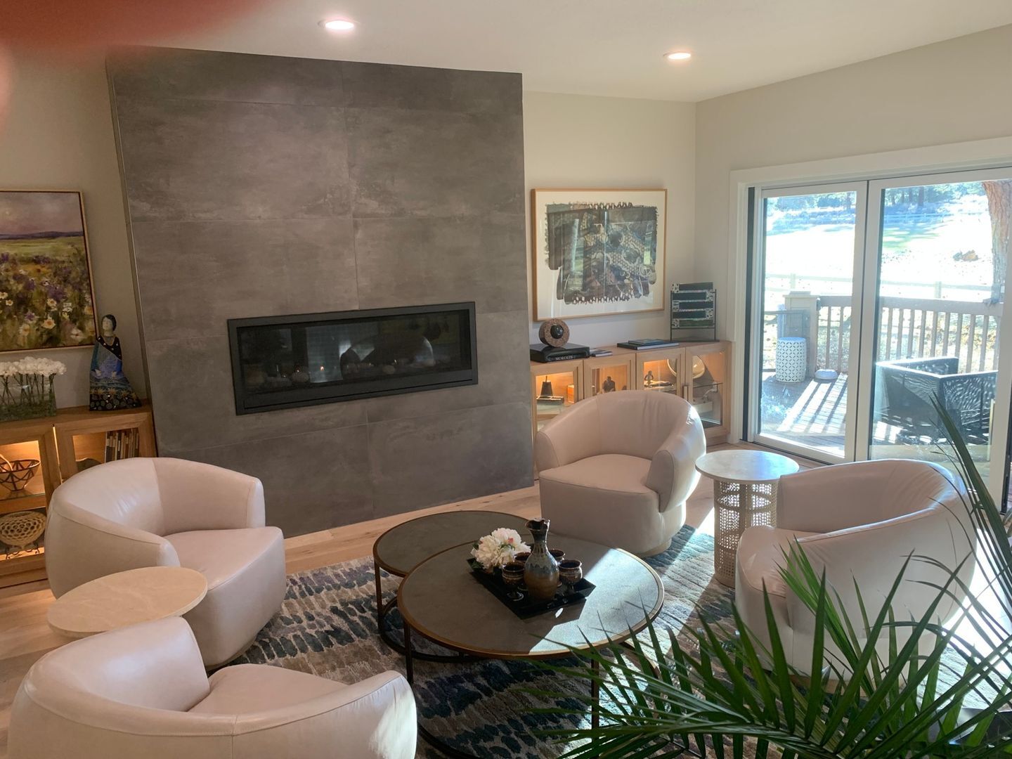 Building Photo - 60733 Willow Creek Loop
