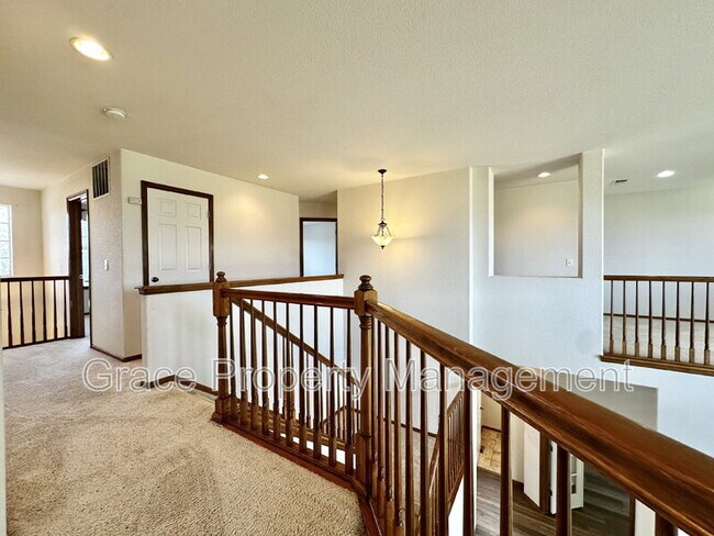 Building Photo - 2523 E 150th Pl