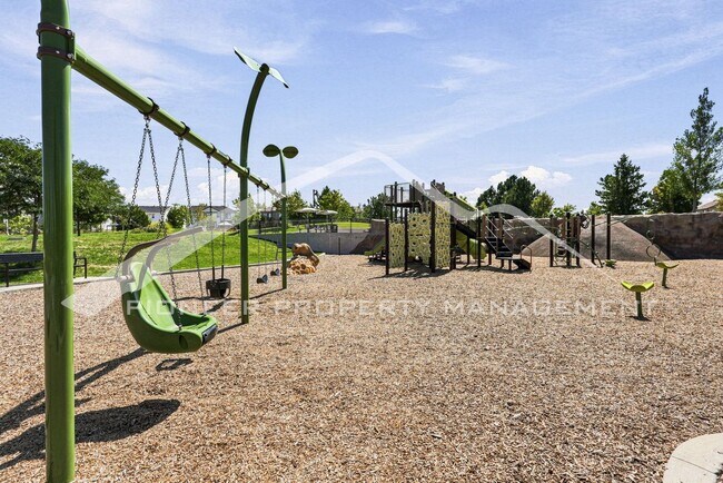 Building Photo - 6583 S Irvington Way