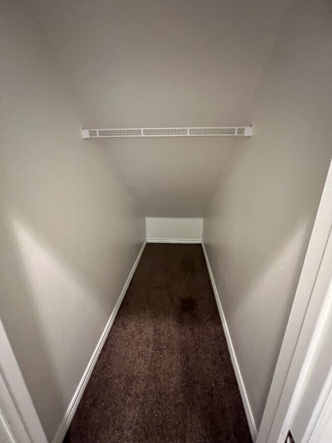 Building Photo - 28839 Chatham Ln