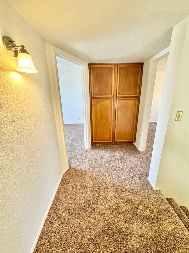 Building Photo - Two Story 3 Bedroom/2.5 Bath Home. Clean & Ready for Immediate Move-in!