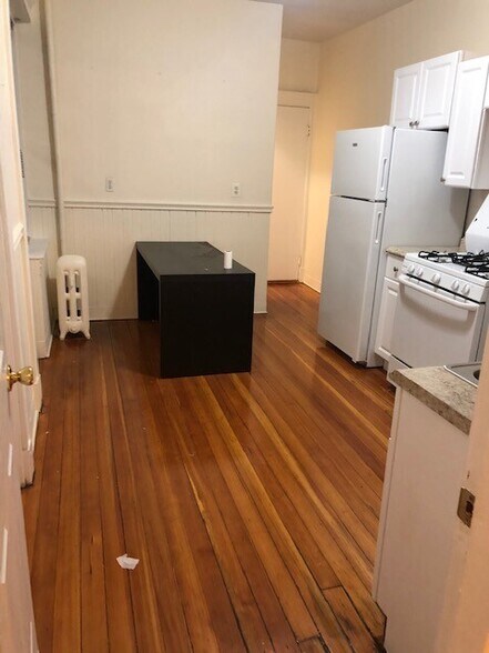 Building Photo - 279 Harvard St