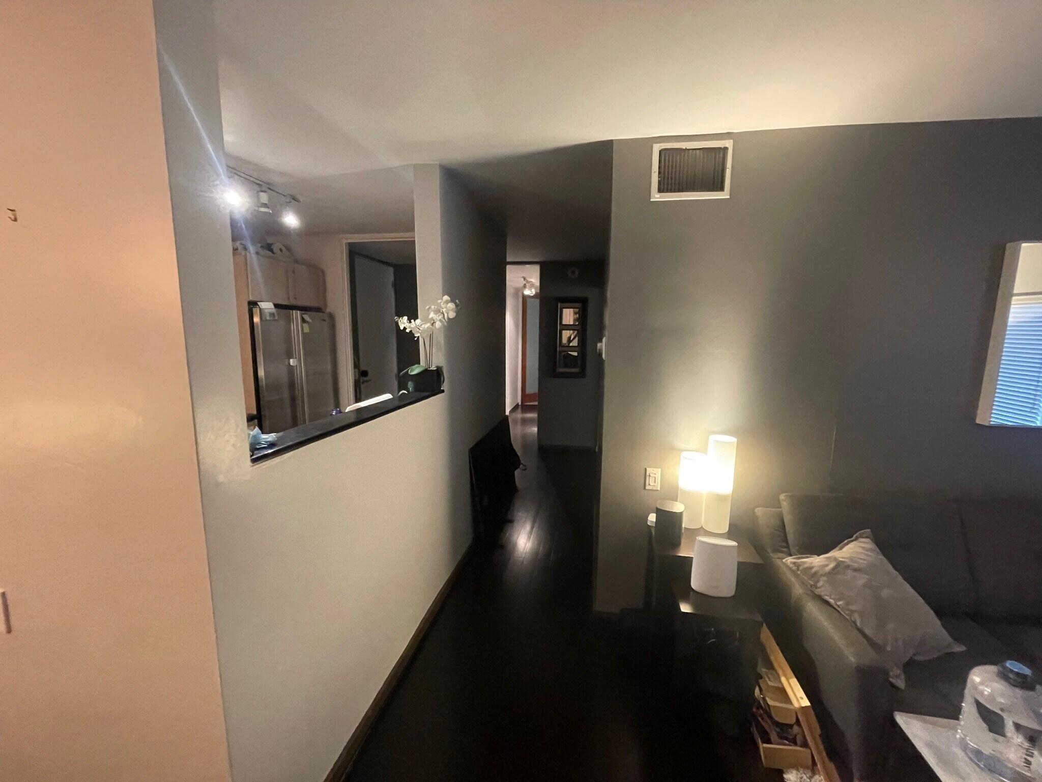 Building Photo - 330 S Barrington Ave