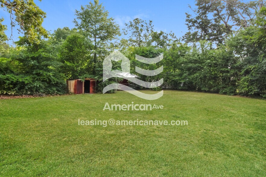Building Photo - 3028 Dennis Dr