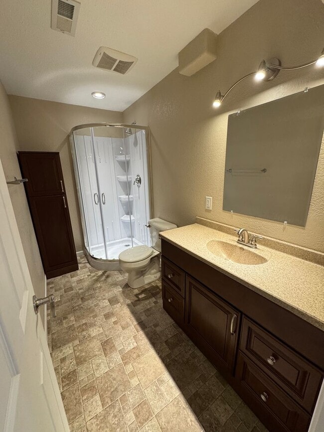 Building Photo - Beautiful Home in NW Mandan for Rent