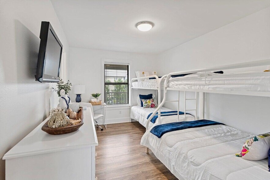 Building Photo - 3799 County Rd 30A