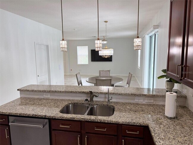 Building Photo - 12236 Fairlawn Dr