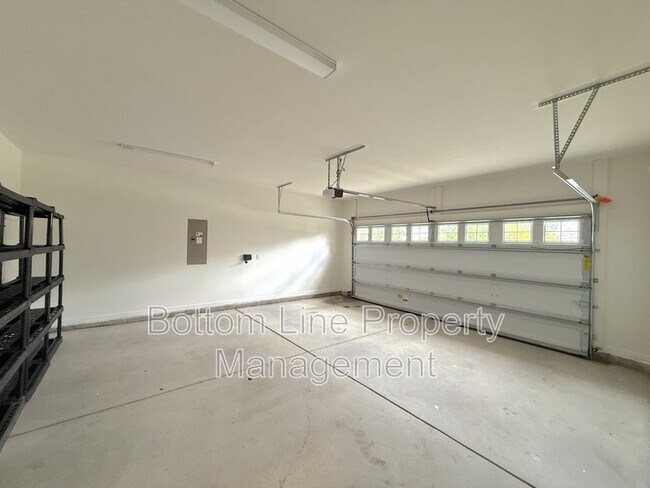 Building Photo - 14929 Baldridge Dr