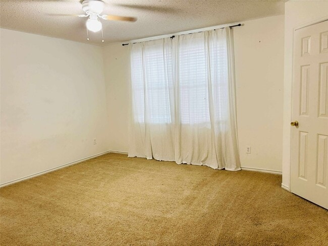 Building Photo - 16133 Windsong Ct